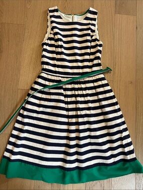 Womens size 4 dress. Eliza J